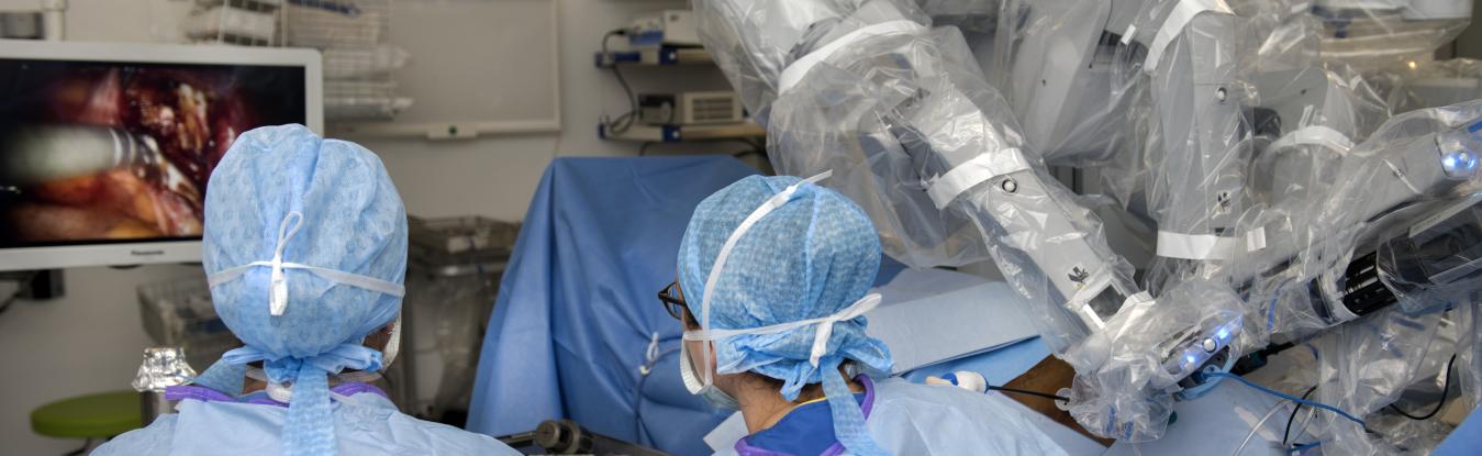 Chirurgie digestive Robot chirurgiens Groupe hospitalier Diaconesses Croix Saint-Simon Avron 75020 Hôpital Paris Est 