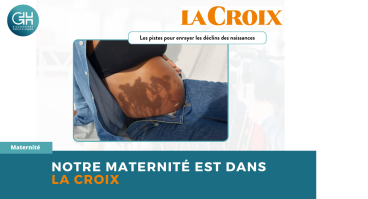 Photo de ventre d'une femme enceinte de 6 mois